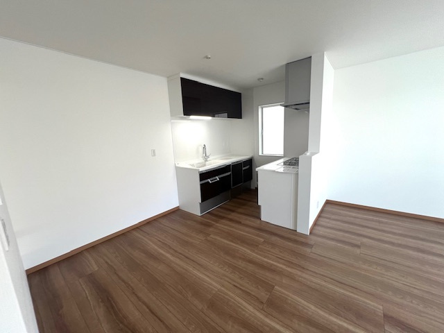 長田区松野通　新築戸建の居間・リビング