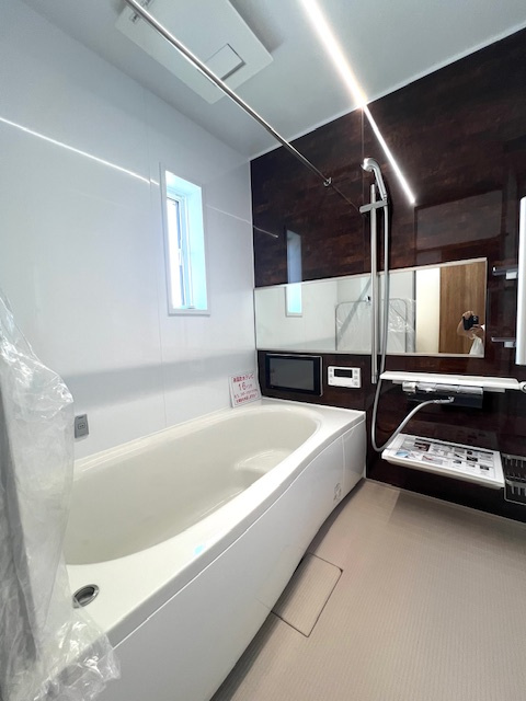 長田区松野通　新築戸建の浴室