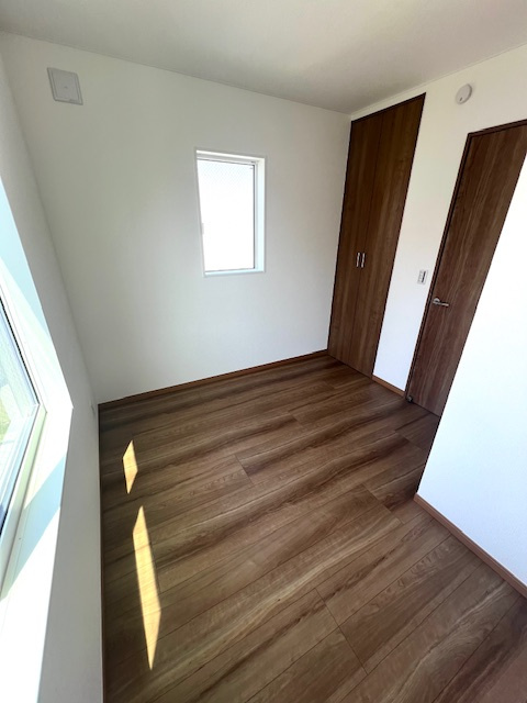 長田区松野通　新築戸建の洋室