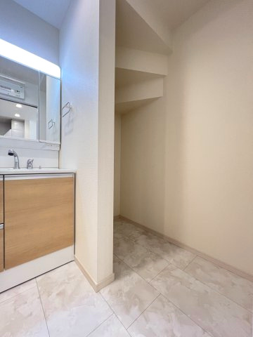 碧南市沢渡町　新築分譲　2号棟の洗面所