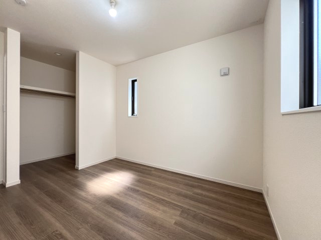 碧南市沢渡町　新築分譲　2号棟の洋室|北側5.5帖洋室