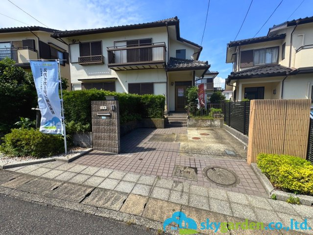 厚木市森の里4丁目　中古戸建の玄関