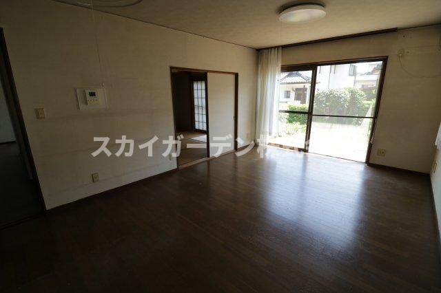 厚木市森の里4丁目　中古戸建の居間・リビング