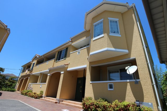 プロムナードAの外観