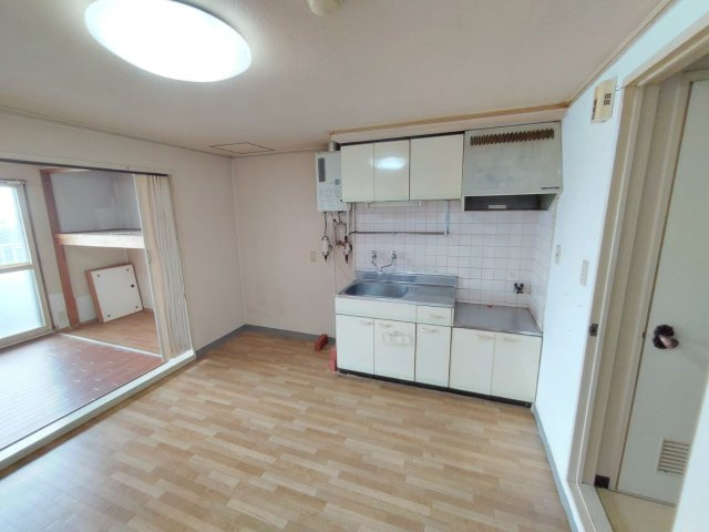 富士マンション若竹　403号室の居間・リビング