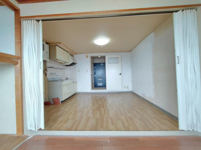 富士マンション若竹　403号室の居間・リビング