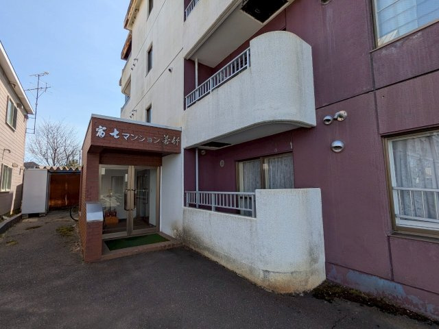 富士マンション若竹　403号室のエントランス