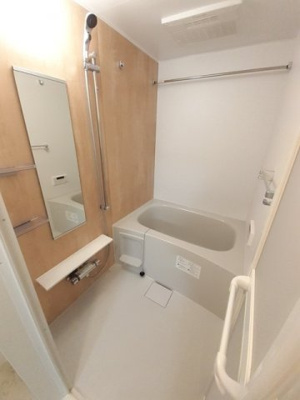 【浴室】 | アンドザブルーⅡ1KSW | 落ち着いた空間のお風呂です