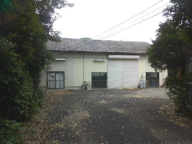 松戸市高塚新田の倉庫