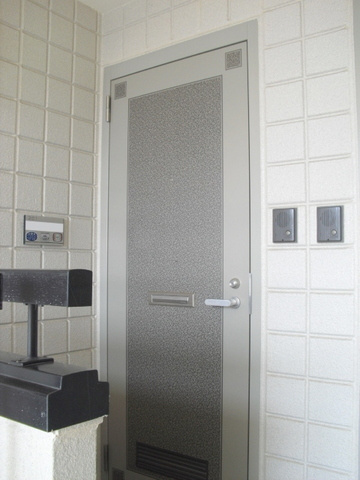 メゾン・エクレールのエントランス|２Ｆ玄関付近