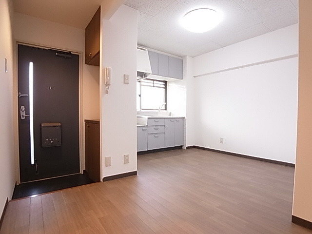 神戸市兵庫区門口町の賃貸マンションの居間・リビング|ダイニング
