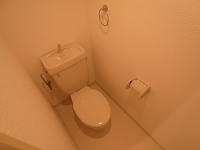 神戸市兵庫区門口町の賃貸マンションのトイレ|トイレ