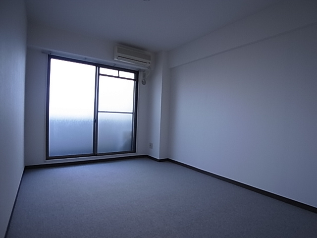 神戸市兵庫区門口町の賃貸マンションの内装|洋室