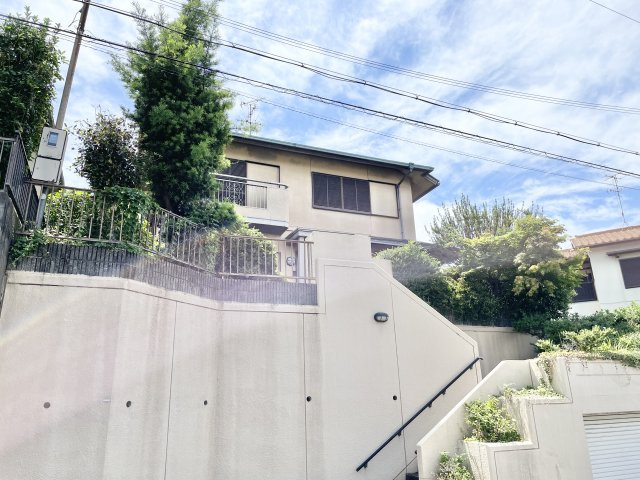 枚方市山之上北町　中古一戸建ての外観|建物外観を気になさる方へ、見た目の良い物件です