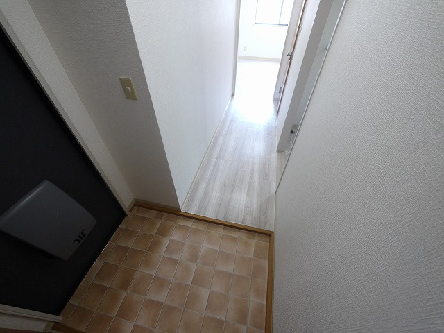 ビレッジ堀川Aの玄関