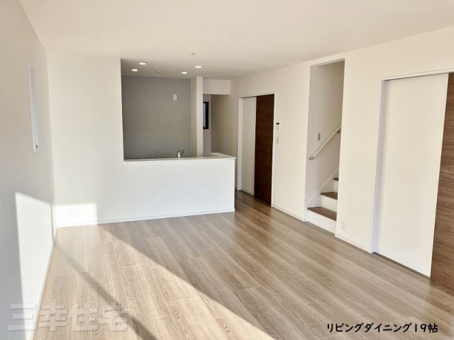 碧南市沢渡町の居間・リビング|使い勝手のいいリビング