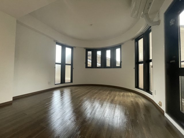 リベール姫路岡町の居間・リビング