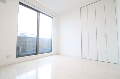 【寝室】 | セレニティ今福南