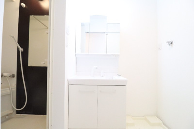 【洗面所】 | セレニティ今福南