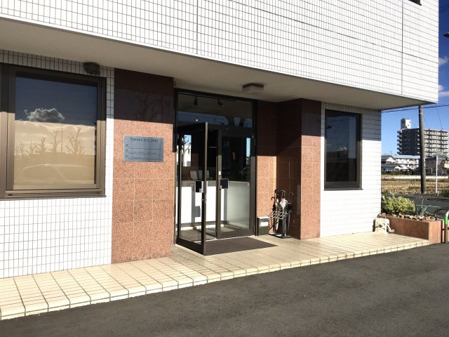 法枝町貸倉庫のエントランス|正面入り口