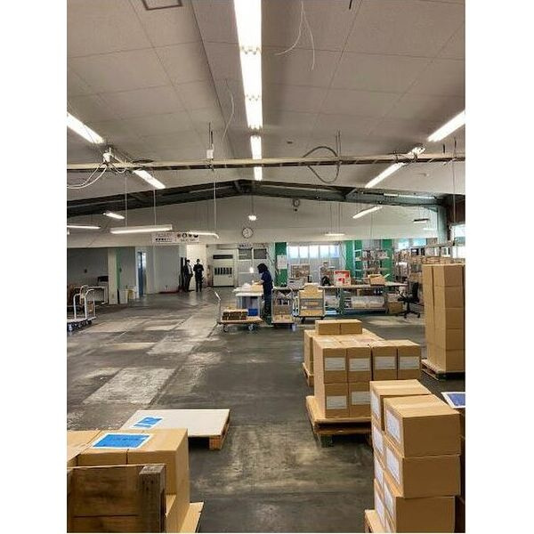 法枝町貸倉庫の内装