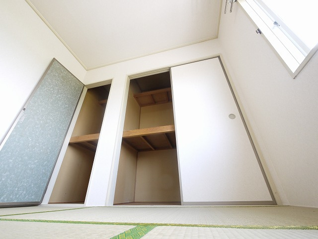 ヴィラージュ堀川Aの収納