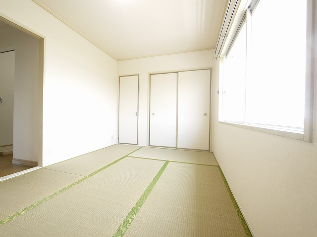 ヴィラージュ堀川Aの和室