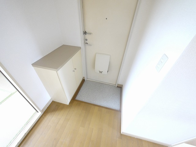 ヴィラージュ堀川Aの玄関