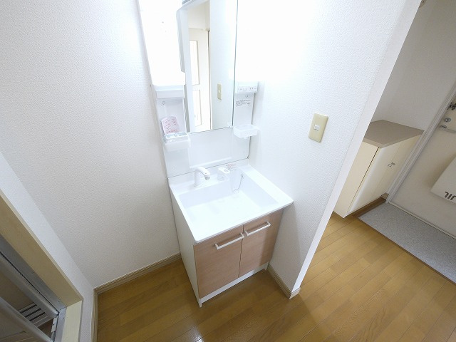 ヴィラージュ堀川Aの独立洗面台