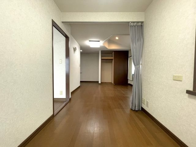 南国市緑ケ丘２丁目　中古一戸建ての洋室|使い勝手のいい洋室です