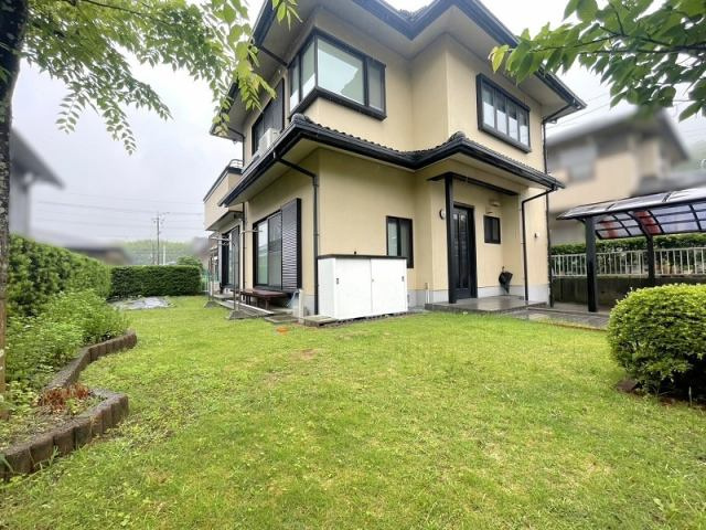 南国市緑ケ丘２丁目　中古一戸建ての庭|広く手綺麗なお庭です