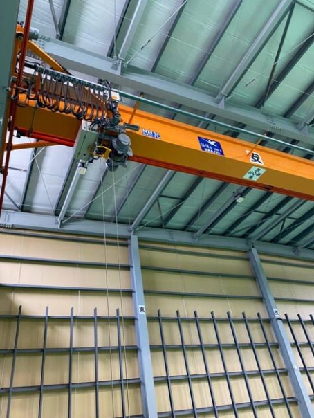 八街市沖の倉庫の内装