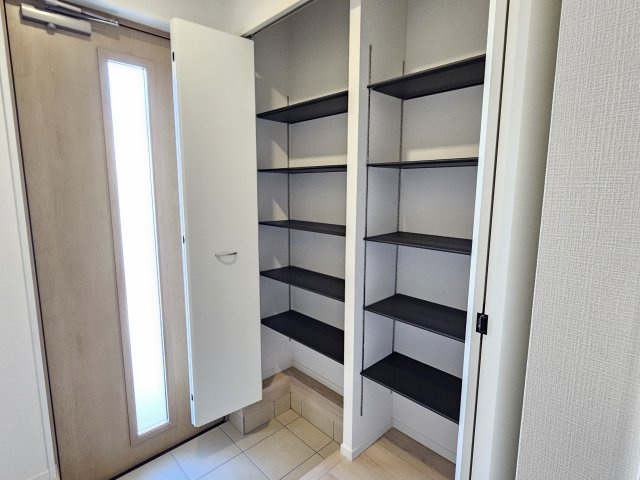 瑞浪市学園台第２の収納|シューズクローゼット