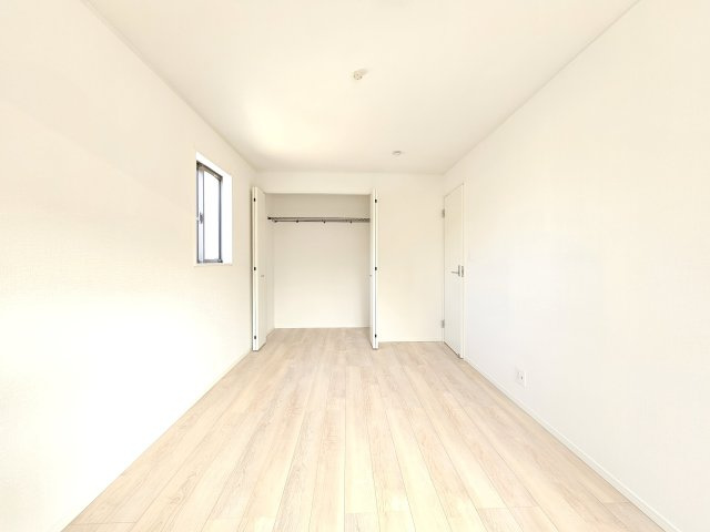 瑞浪市学園台第２の洋室