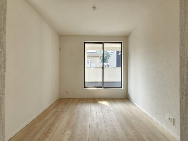 瑞浪市学園台第２の洋室