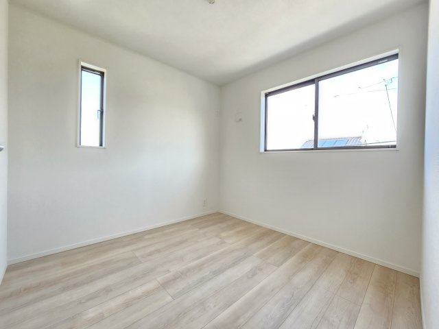 瑞浪市学園台第２の洋室