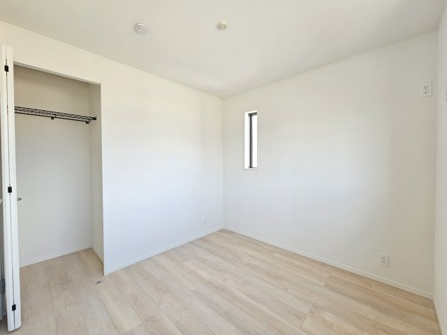 瑞浪市学園台第２の洋室