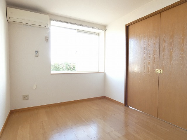 カンパーニュ弐番館の洋室