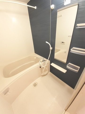 カーサ・エレガンテＢの浴室