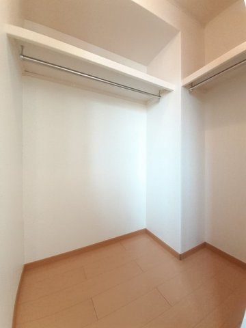 カーサ・エレガンテＢの収納