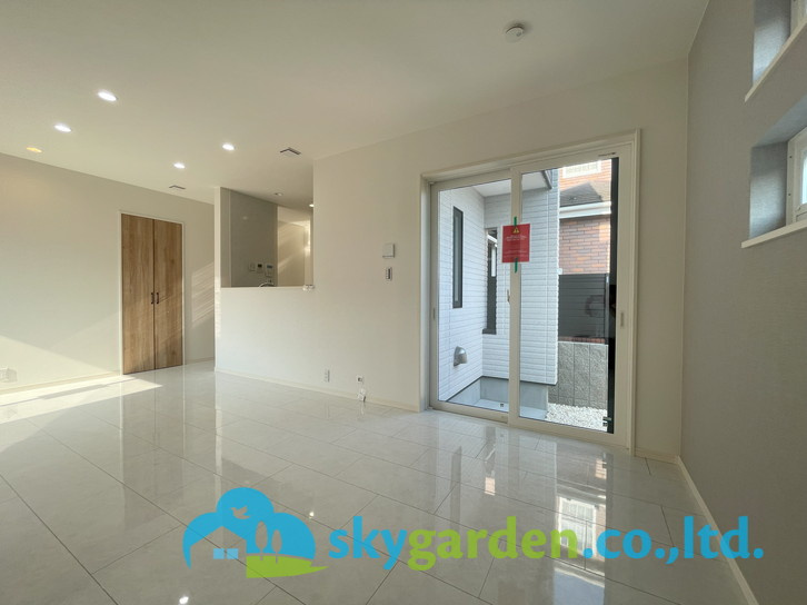 藤沢市石川2丁目　新築戸建　全1棟1号棟の居間・リビング