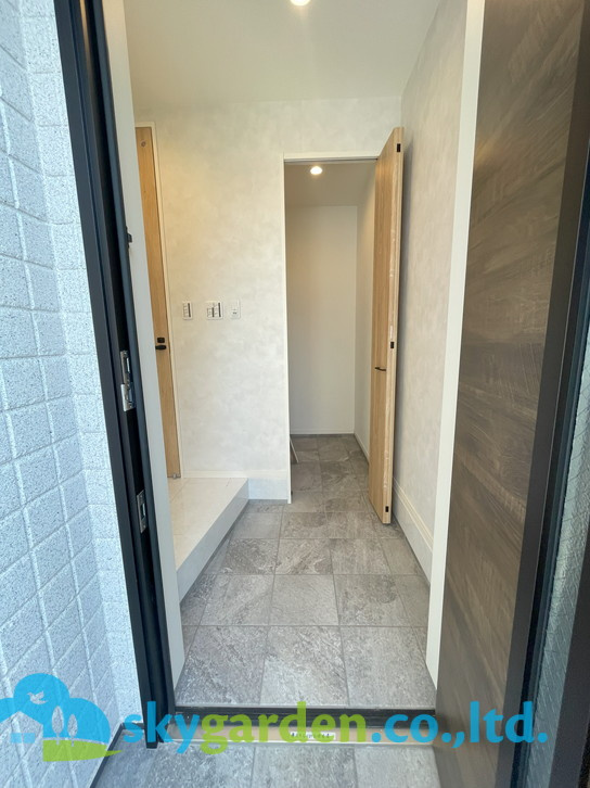 藤沢市石川2丁目　新築戸建　全1棟1号棟の玄関