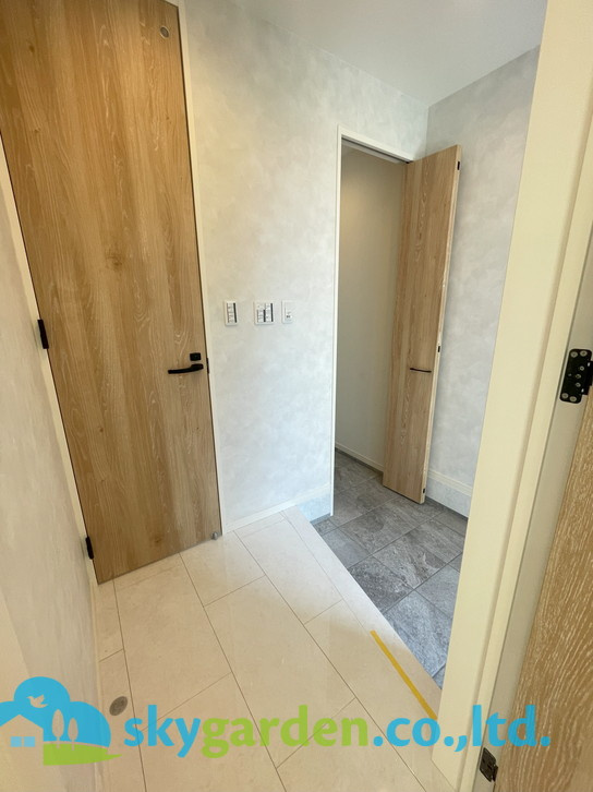 藤沢市石川2丁目　新築戸建　全1棟1号棟の玄関