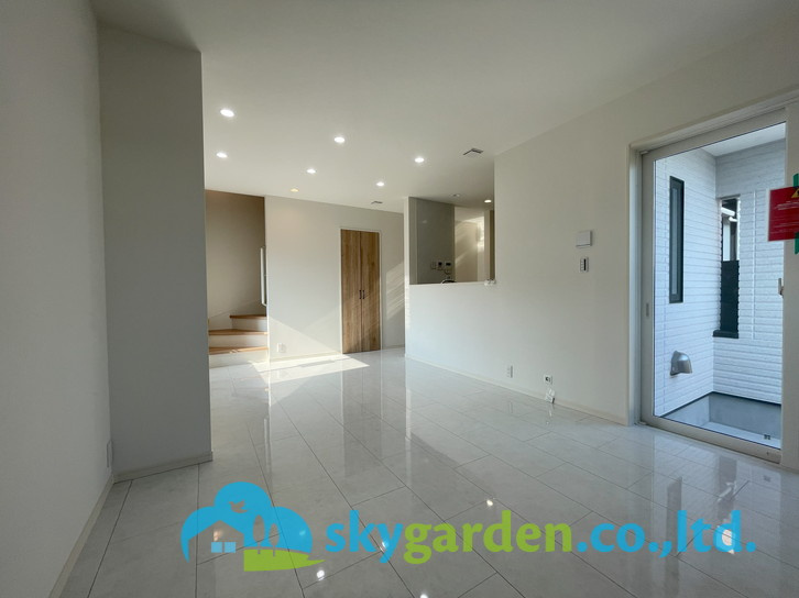 藤沢市石川2丁目　新築戸建　全1棟1号棟の居間・リビング