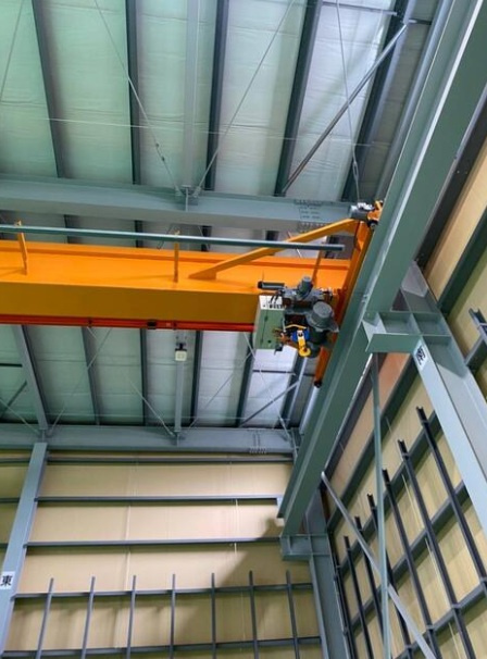 八街市沖の倉庫の内装