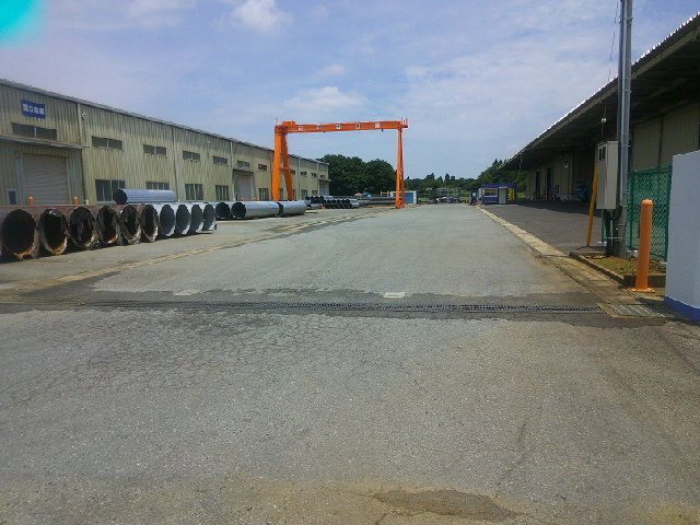 八街市沖の倉庫の外観