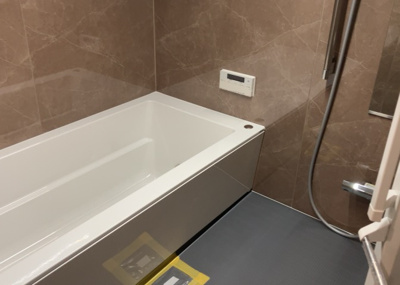 【浴室】 | グランシティレイディアントアクアヴィータ | 入浴時の快適さも大事なことですが、綺麗な状態を維持できなければ気持ちよく入浴できません。毎日の掃除が楽という点は大事なポイントになります！カビが生えにくく掃除がしやすい、壁や浴槽を選ぶといいでしょう。