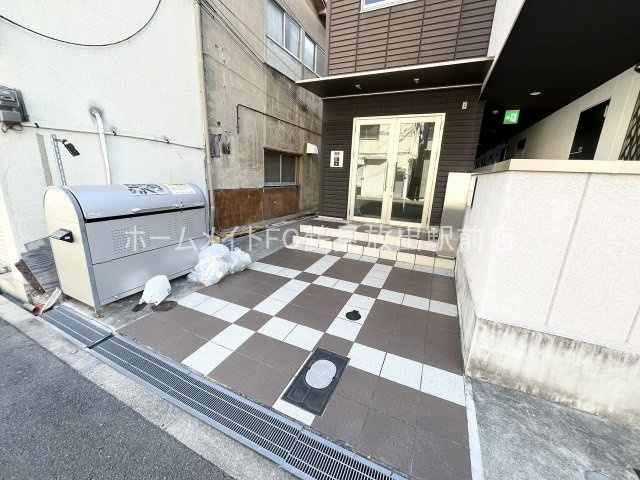 大阪市城東区永田４丁目の賃貸マンションのエントランス