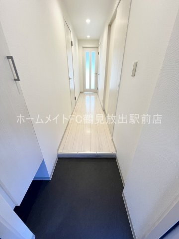 大阪市城東区永田４丁目の賃貸マンションの玄関
