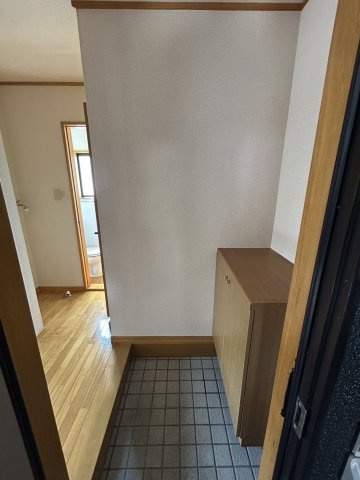 ウエスト長束の玄関